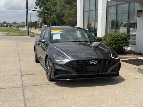 Certified 2023 Hyundai Sonata Limited FWD image 14