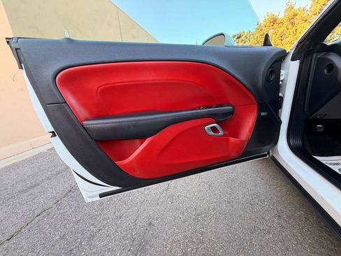 Used 2015 Dodge Challenger R/T Plus RWD image 33