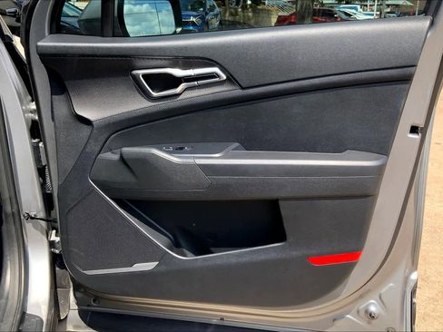 Used 2023 Kia Sportage LX image 23