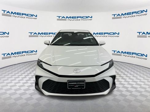 Used 2025 Toyota Camry SE FWD image 8