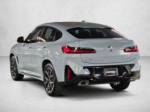 Used 2025 BMW X4 xDrive30i w/ Premium Package image 8