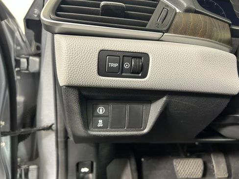 Used 2019 Honda Accord EX image 19