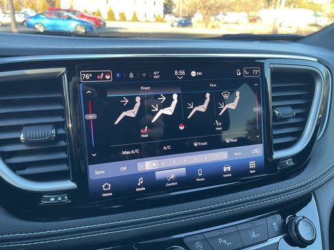 New 2026 Chrysler Pacifica Select FWD image 8