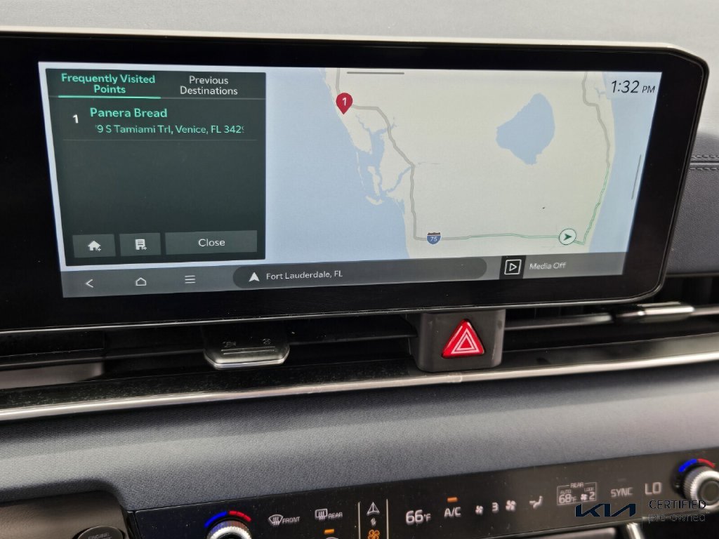 Certified 2025 Kia Carnival EX FWD image 23