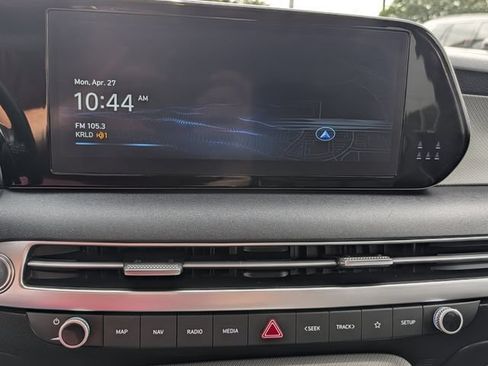 Used 2024 Hyundai Palisade SEL FWD image 17