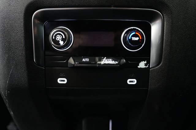 Used 2021 Chevrolet Suburban LS AWD/4WD image 14