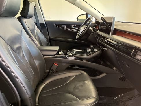 Used 2022 Lincoln Nautilus Reserve AWD/4WD image 11