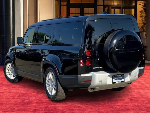 New 2025 Land Rover Defender 130 S image 4