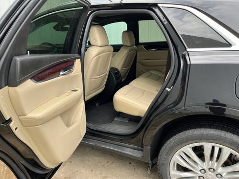 Used 2017 Cadillac XT5 Premium Luxury w/ Driver Assist Package FWD image 12