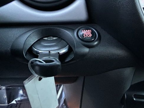 Used 2013 MINI Cooper Clubman image 24