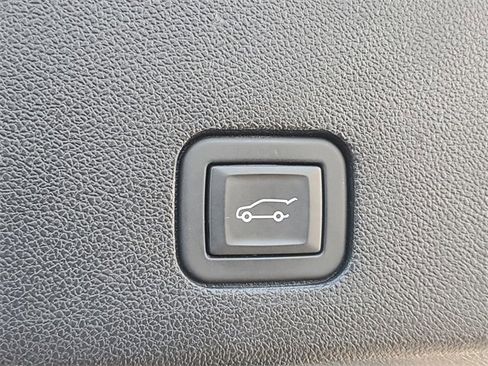 Used 2024 Cadillac XT6 Luxury w/ LPO, Floor Liner Package image 10