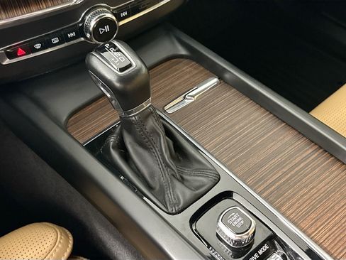 Used 2020 Volvo XC60 T5 Inscription image 17