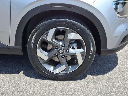 Used 2025 Hyundai Venue SEL FWD image 10