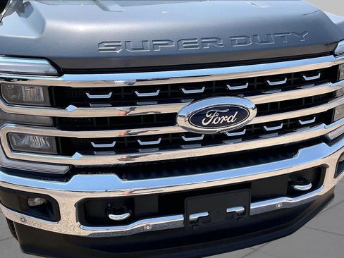 Used 2024 Ford F250 Lariat w/ Lariat Ultimate Package AWD/4WD image 29