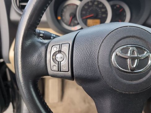 Used 2011 Toyota RAV4 Limited image 21