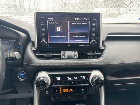 Used 2020 Toyota RAV4 Limited image 17