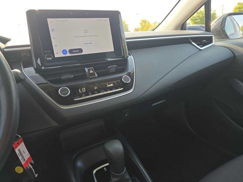 Used 2024 Toyota Corolla LE FWD image 36