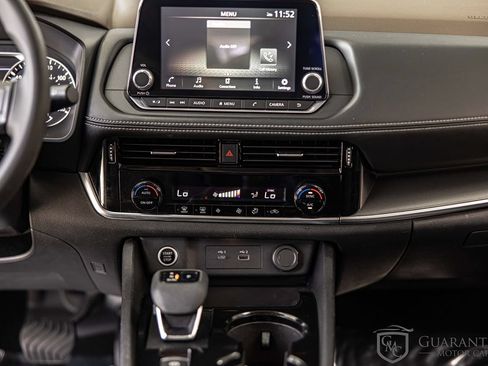 Used 2021 Nissan Rogue SV AWD/4WD image 35