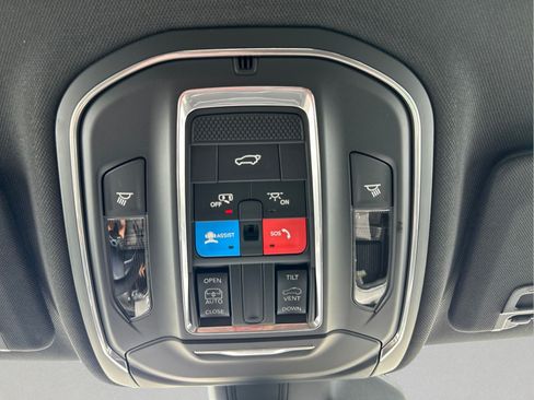 New 2026 Jeep Grand Cherokee 2WD image 31