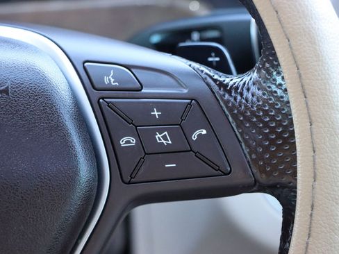 Used 2014 Mercedes-Benz E 350 Sedan image 29