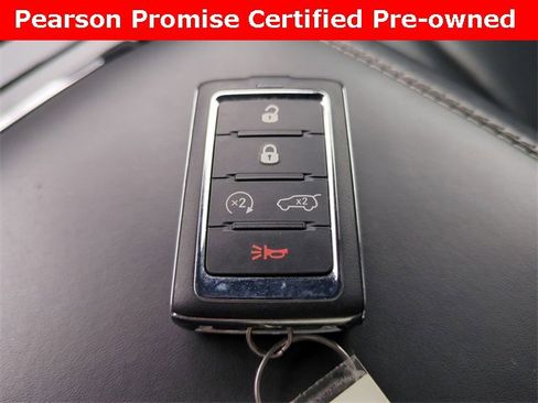 Used 2022 Jeep Grand Cherokee Overland w/ Luxury Tech Group IV image 30