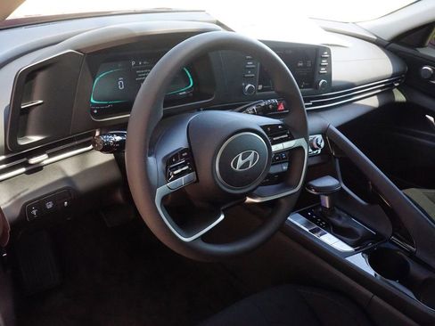 New 2025 Hyundai Elantra Blue image 19