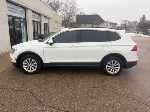 Used 2018 Volkswagen Tiguan SE image 9