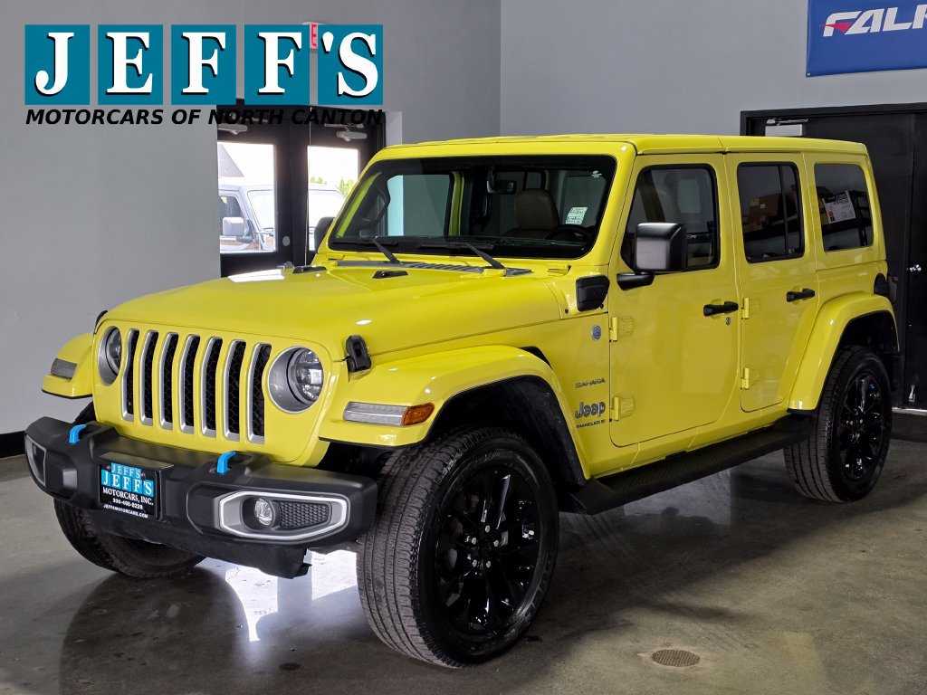 Used 2023 Jeep Wrangler Unlimited Sahara AWD/4WD image 1