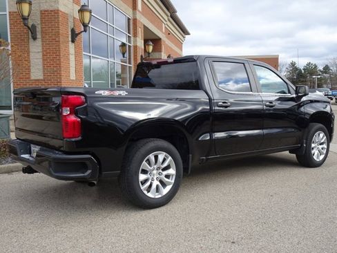 Certified 2022 Chevrolet Silverado 1500 Custom image 3