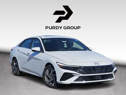 Used 2025 Hyundai Elantra Limited