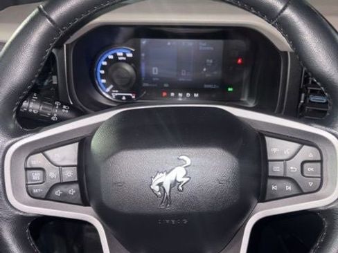 Used 2023 Ford Bronco Wildtrak image 10