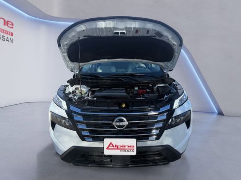 Certified 2024 Nissan Rogue SV w/ SV Premium Package image 18