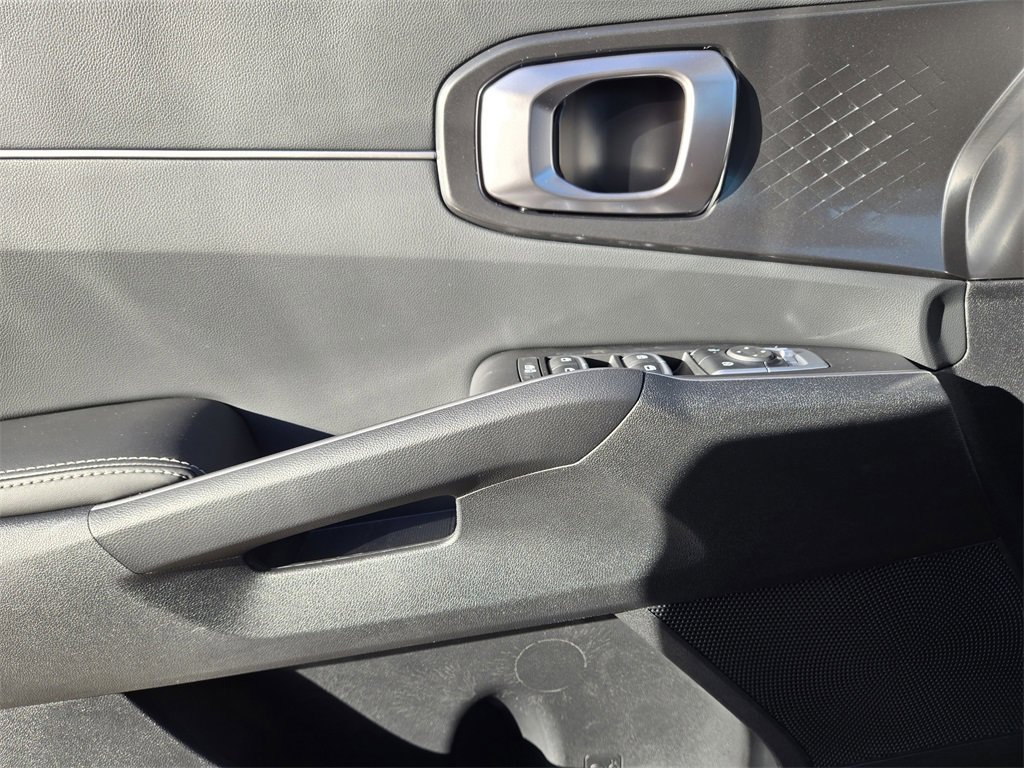 New 2026 Kia Sorento S w/ S Panoramic Sunroof Package FWD image 9