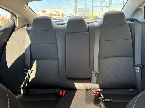 Used 2025 Nissan Altima 2.5 SV image 38