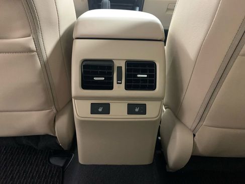 Used 2016 Subaru Outback 2.5i Limited image 23