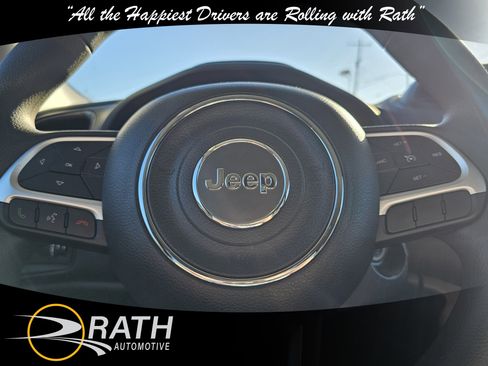 Used 2023 Jeep Renegade Latitude image 13