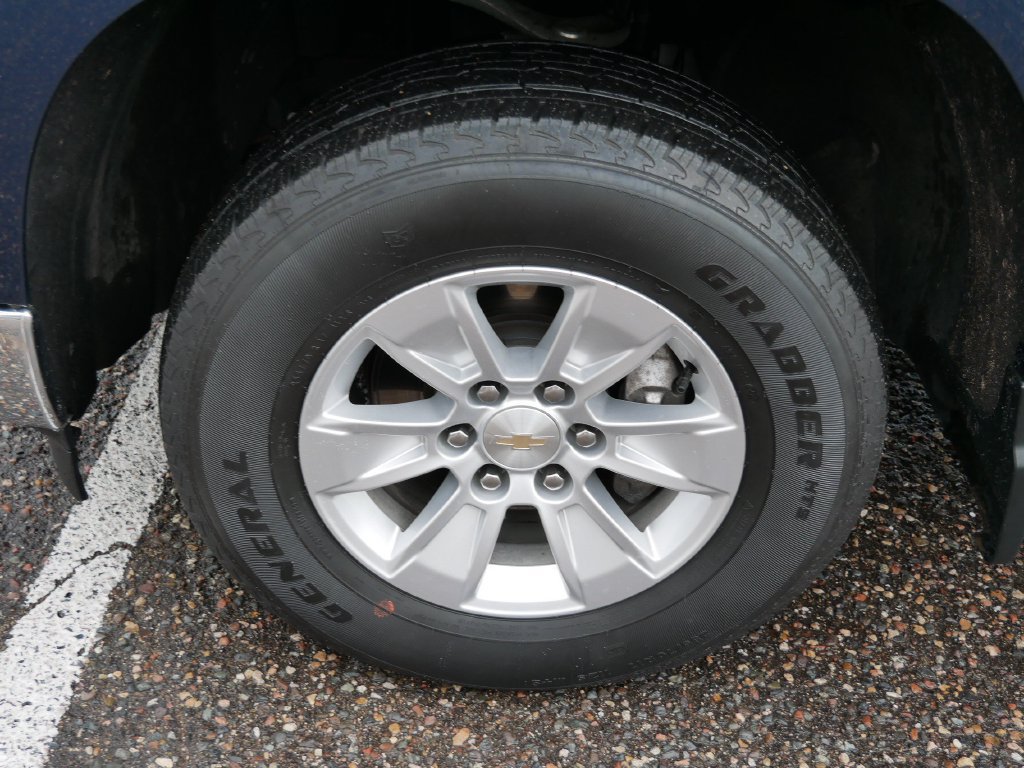 Used 2023 Chevrolet Silverado 1500 LT AWD/4WD image 8