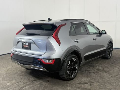 Used 2023 Kia Niro Wind w/ Wind Preserve Package FWD image 9