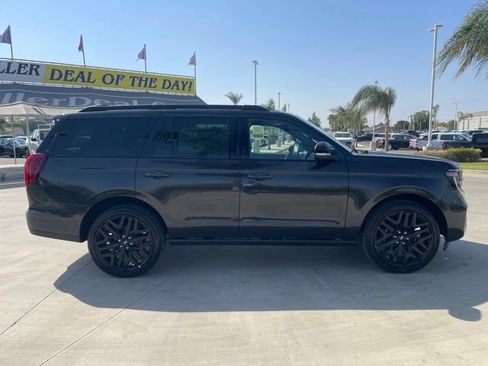 New 2027 Ford Expedition Platinum w/ Stealth Performance Package AWD/4WD image 6