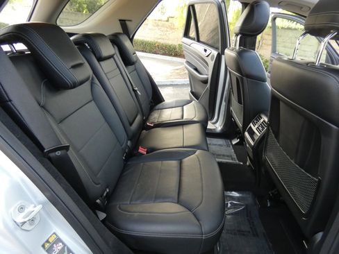 Used 2015 Mercedes-Benz ML 350 4MATIC image 45