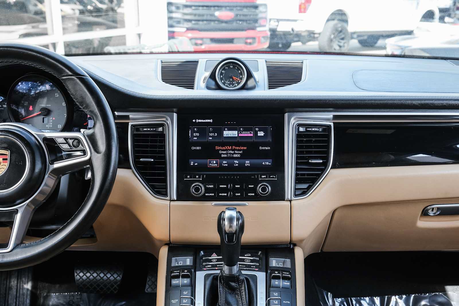 Used 2018 Porsche Macan S AWD/4WD image 25