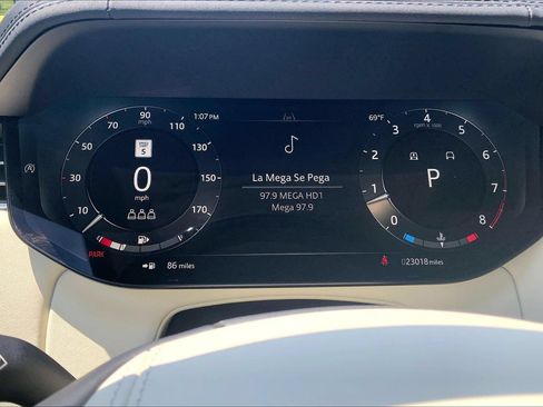 Certified 2025 Land Rover Range Rover SE AWD/4WD image 25