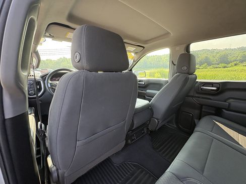 Used 2020 Chevrolet Silverado 1500 LT AWD/4WD image 18