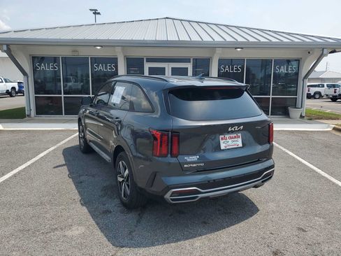 Used 2023 Kia Sorento S FWD image 3