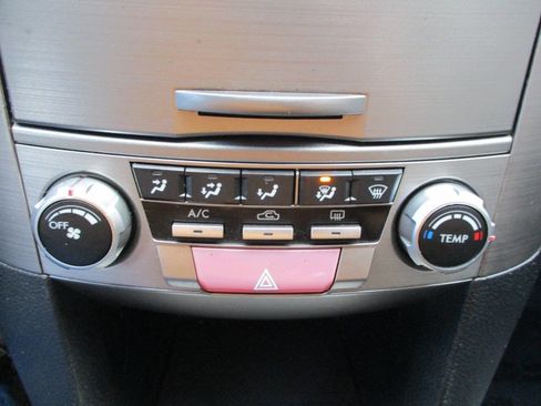 Used 2014 Subaru Legacy 2.5i Premium image 32