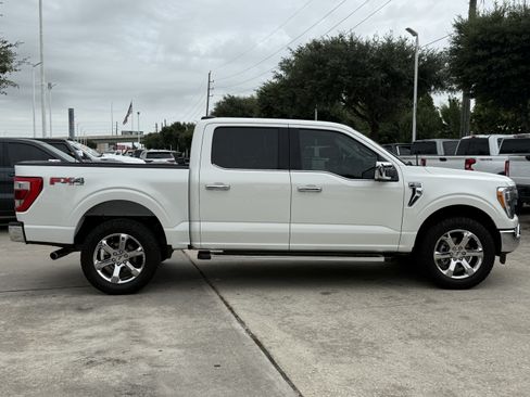 Used 2023 Ford F150 Lariat w/ Trailer Tow Package AWD/4WD image 3