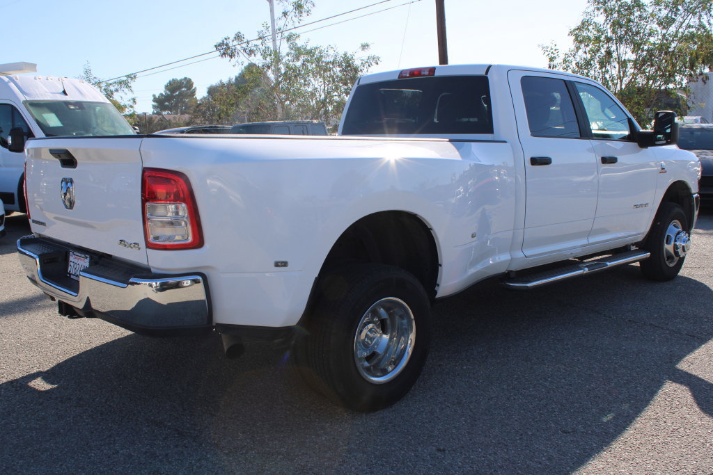 Used 2024 RAM 3500 Big Horn AWD/4WD image 4