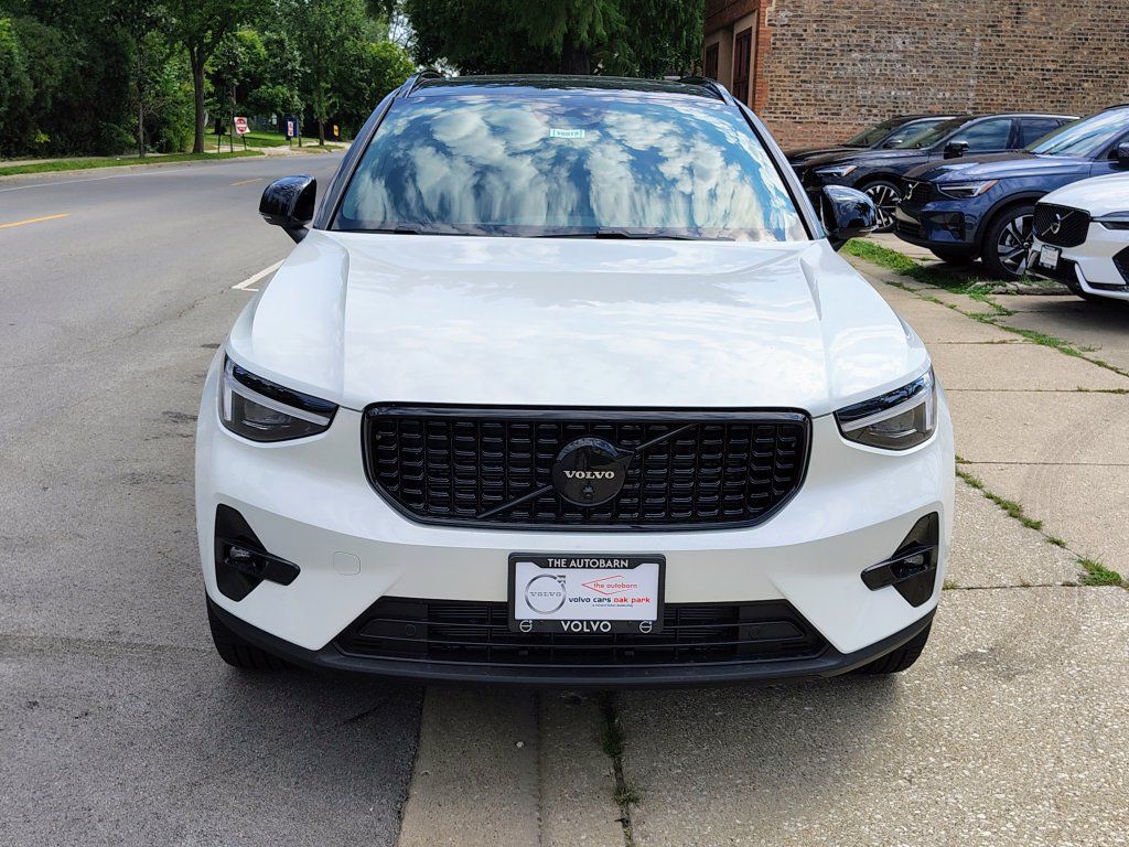 New 2026 Volvo XC40 B5 Ultra w/ Climate Package AWD/4WD image 5
