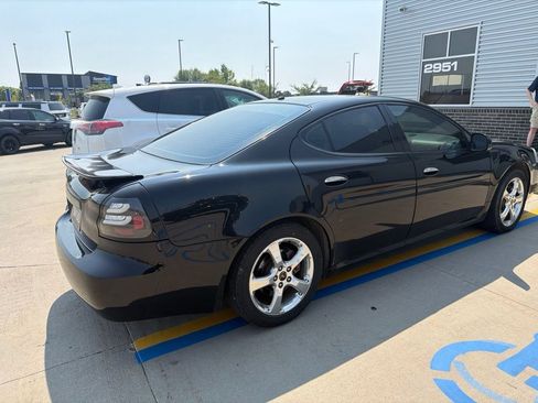 Used 2005 Pontiac Grand Prix GXP w/ Premium Audio Package FWD image 6