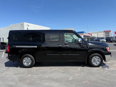 Used 2019 Nissan NV 3500 SL RWD image 2
